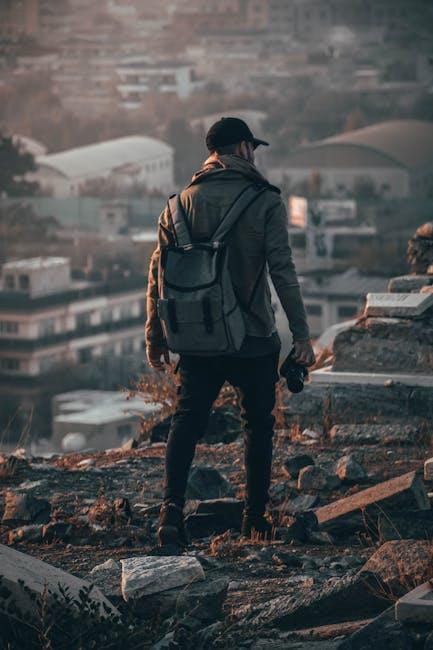 Style Showdown: How ⁤Levi’s, Agolde, and Balenciaga⁣ Define Modern aesthetics